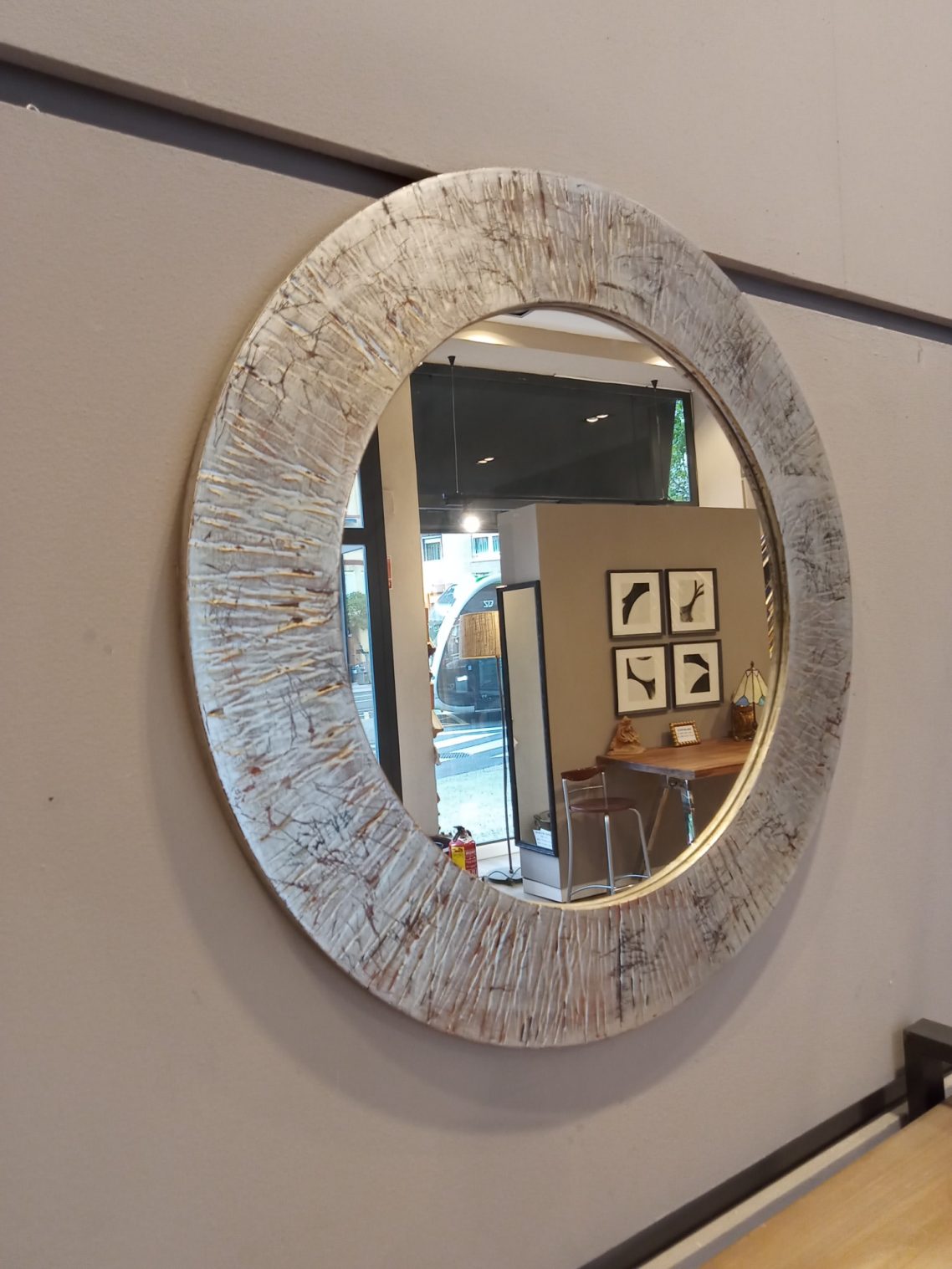 Espejo 70 cm redondo moldura plata tallada Espejo 70 cm redondo moldura plata tallada