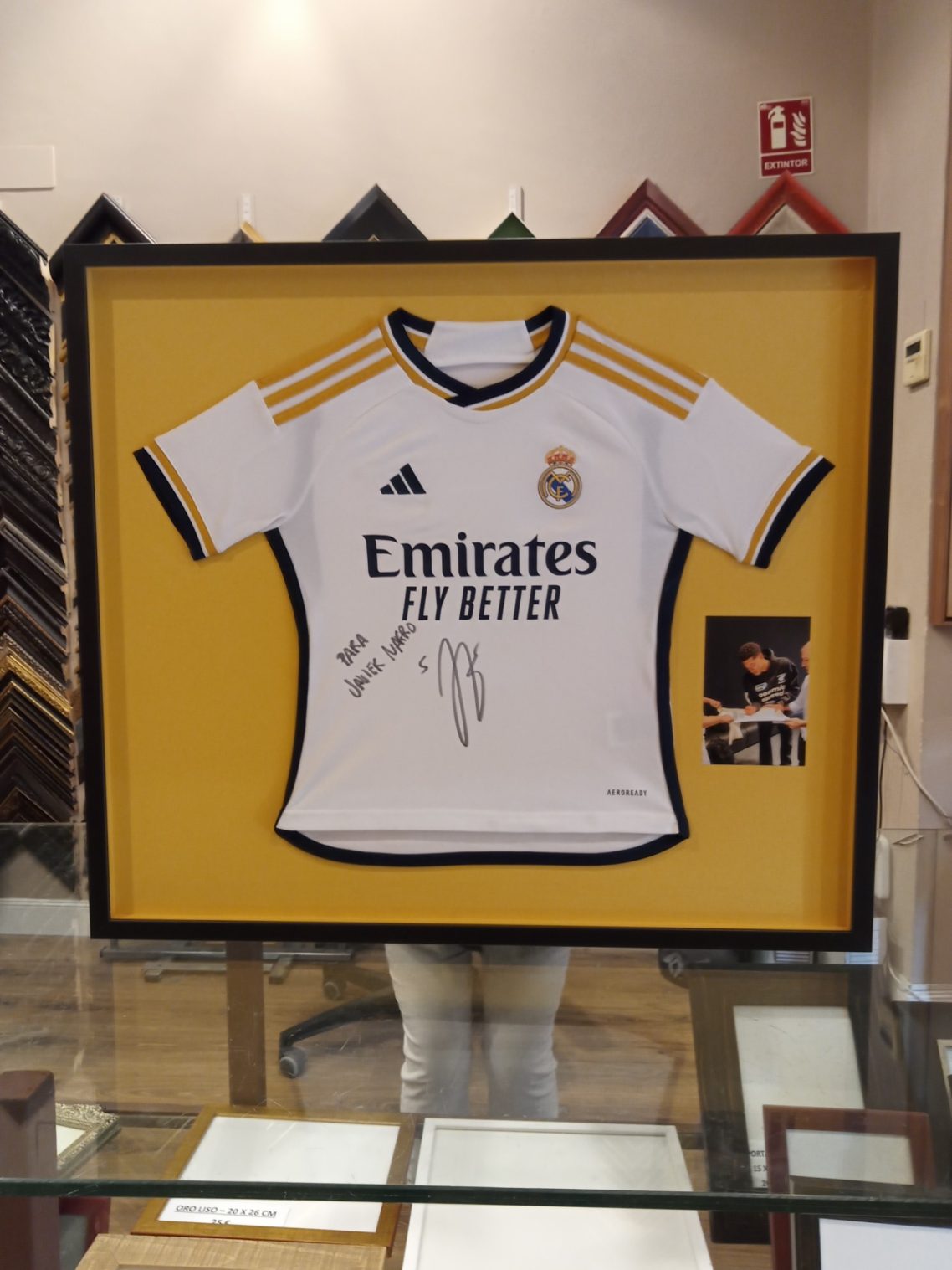 Camiseta firmada por Bellingham Camiseta firmada por Bellingham